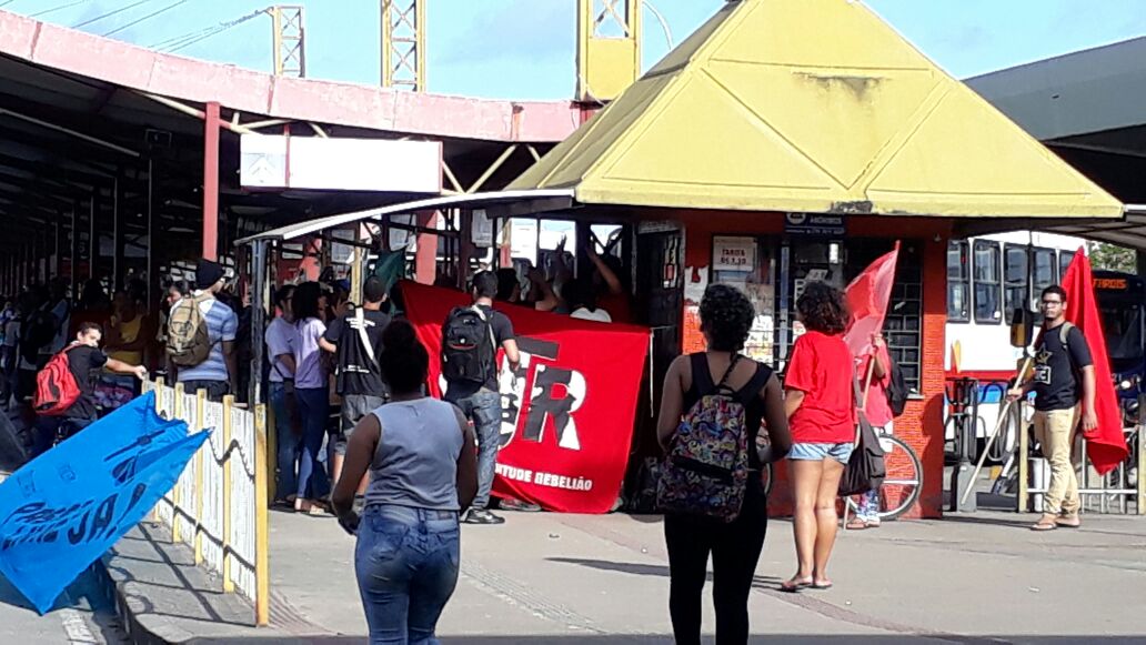 N O Pago Protesta Contra Aumento Da Tarifa De Nibus Em Aracaju F