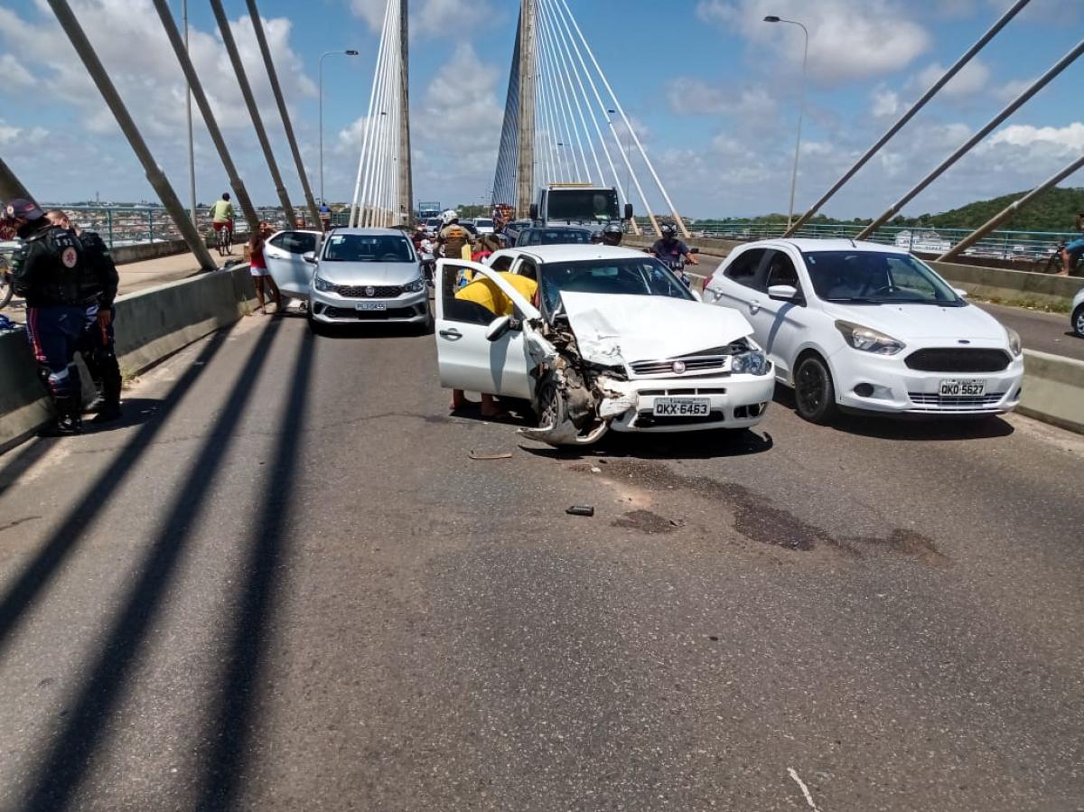 SMTT Registra Acidente Entre Carros Em Ponte Que Liga Aracaju A Barra