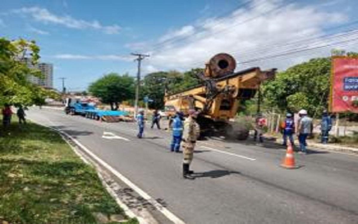 Tr Nsito Na Ponte Sobre O Rio Poxim Ficar Em Meia Pista Nesta Sexta