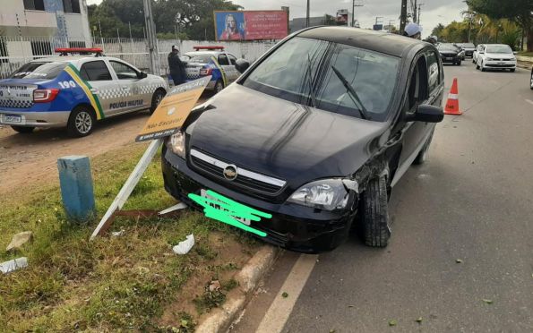 Motorista Bate Em Muro E Abandona Carro Bebida E Droga Em Aracaju