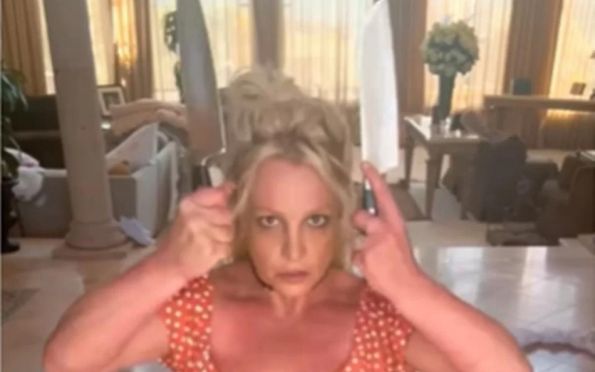 Britney Spears publica vídeo dançando facas de cozinha F5 News