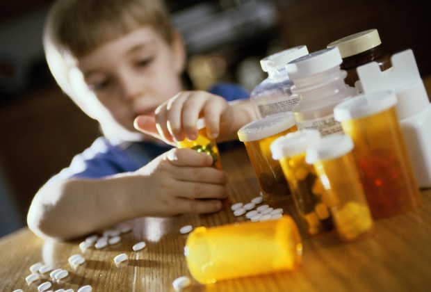 Pediatras orientam creches e escolas sobre uso de medicamentos