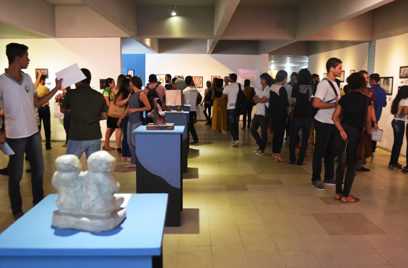 Galeria J. Inácio lança a primeira exposição do ano