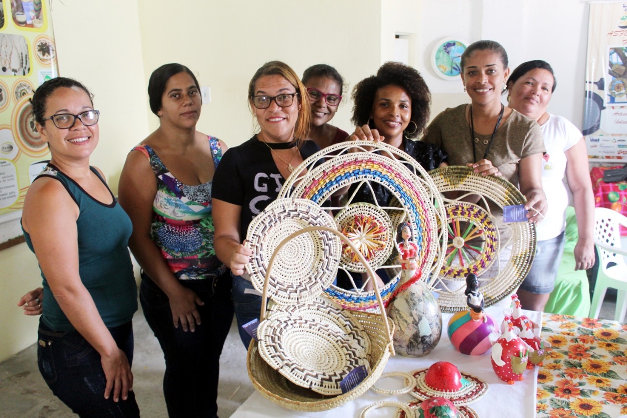 Artesãs sergipanas mostram fazeres que encantam em práticas coletivas
