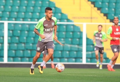 Sergipe contrata meia Diego Torres para assumir camisa 10 no Sergipano