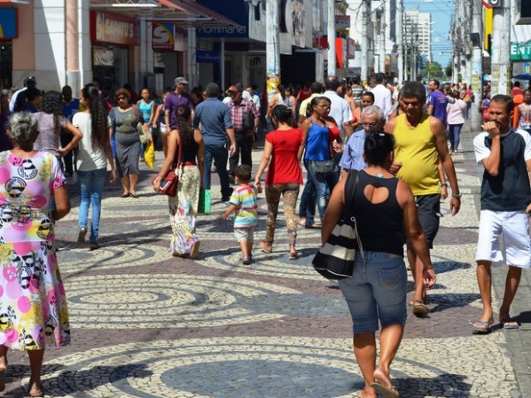 CNC: confiança do brasileiro é insuficiente para reativar consumo