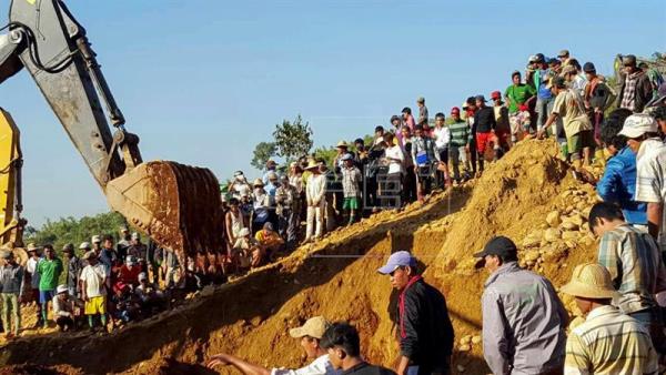 Desmoronamento em mina de Mianmar causa 100 vítimas