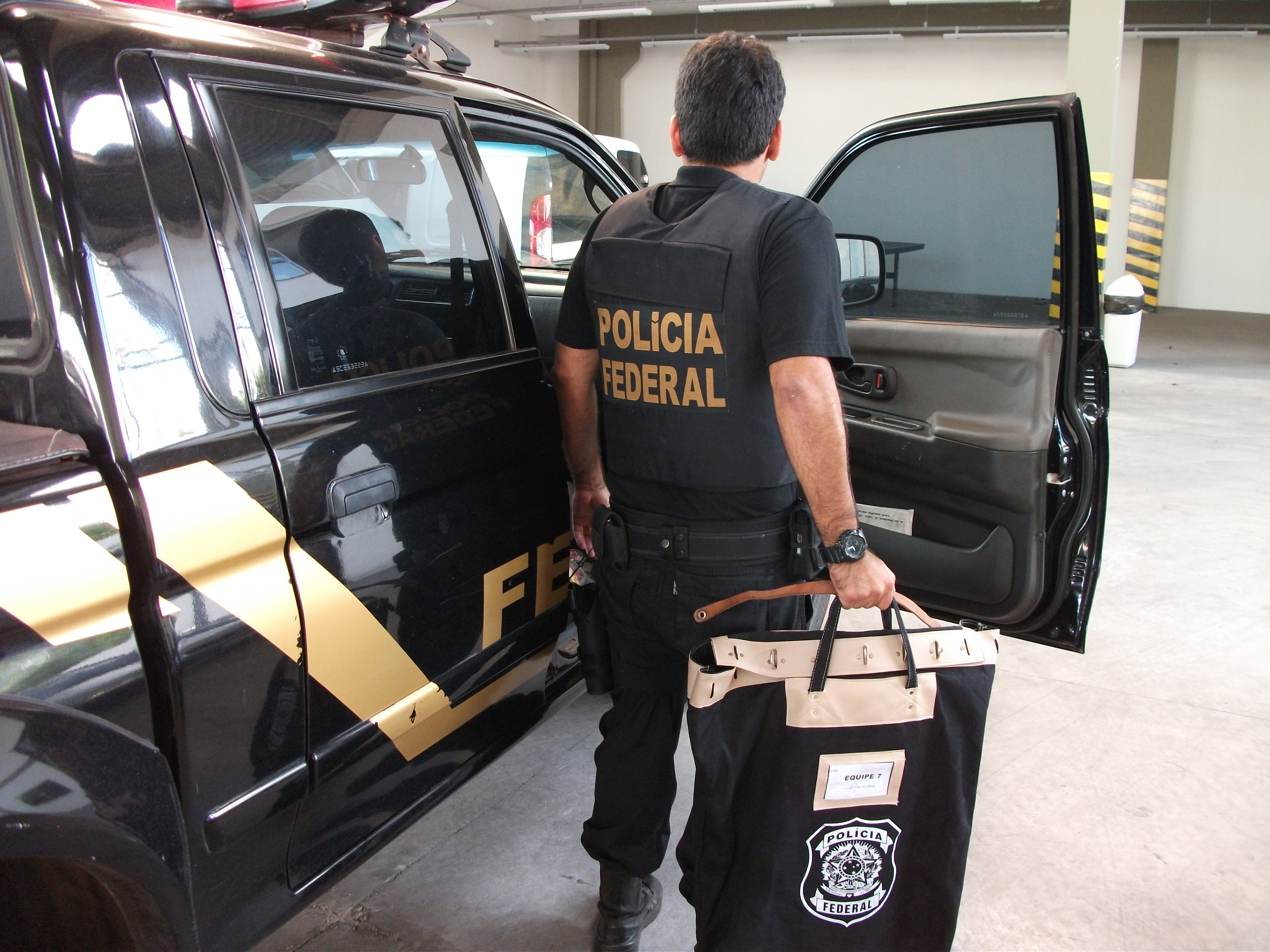 Operação policial investiga lavagem de dinheiro do tráfico na Bahia e em Alagoas