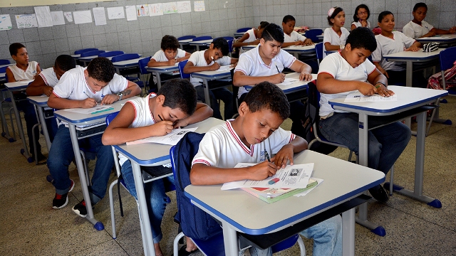 Greve dos professores pode afetar mais de 30 mil alunos em Aracaju