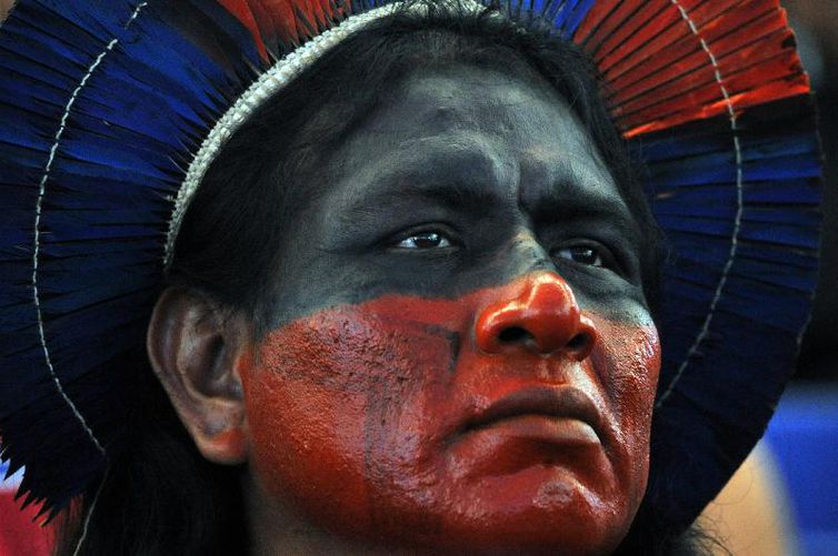 Um milhão de indígenas buscam alternativas para sobreviver