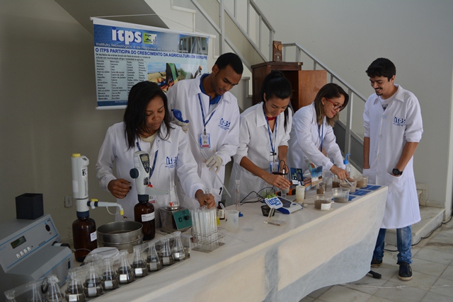 Centro de Memória do ITPS conta história da química em Sergipe