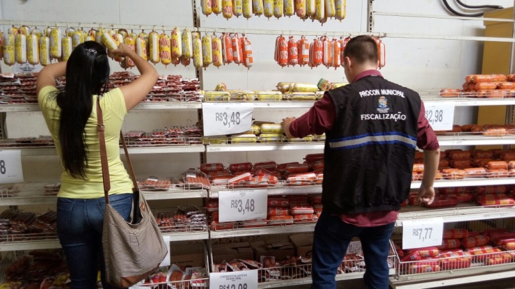 Procon intensifica fiscalizações nos supermercados de Aracaju