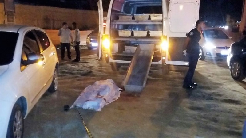 Polícia investiga homicídio dentro de carro Uber em Aracaju 