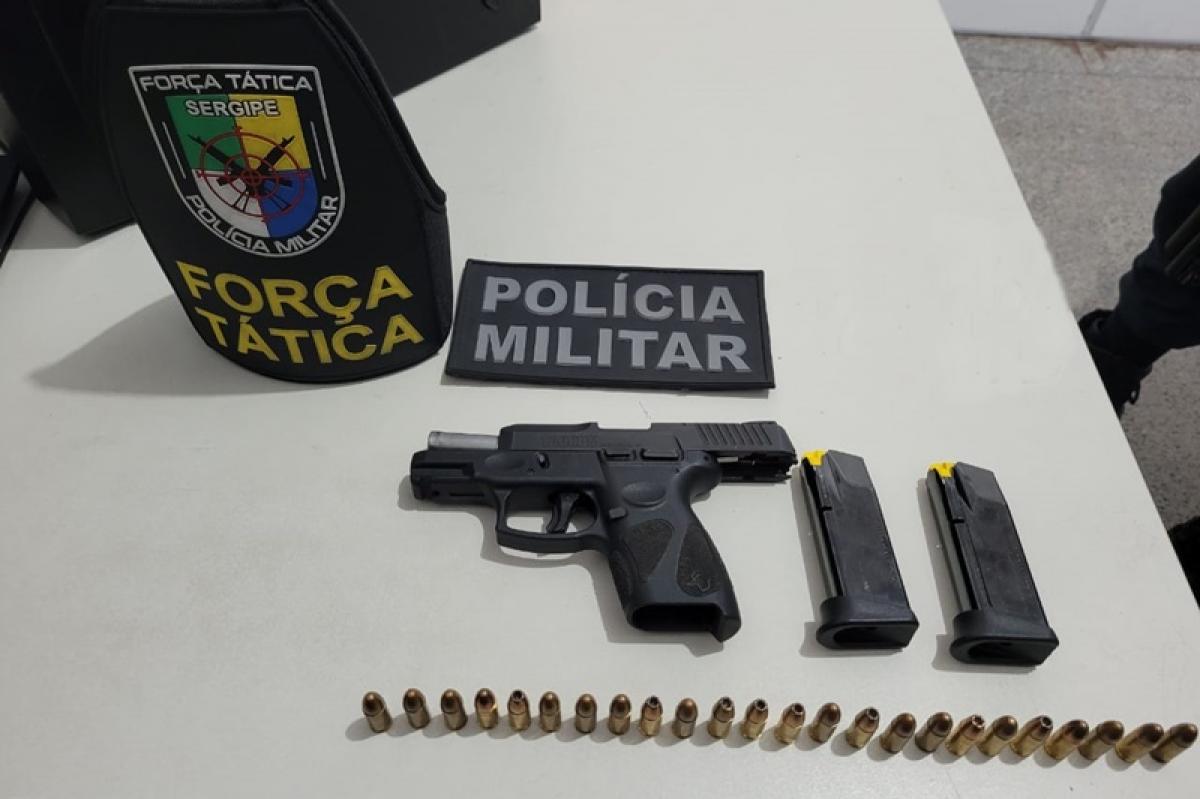 Polícia apreende 300 réplicas de armas à venda em Aparecida, SP - Jornal O  Globo