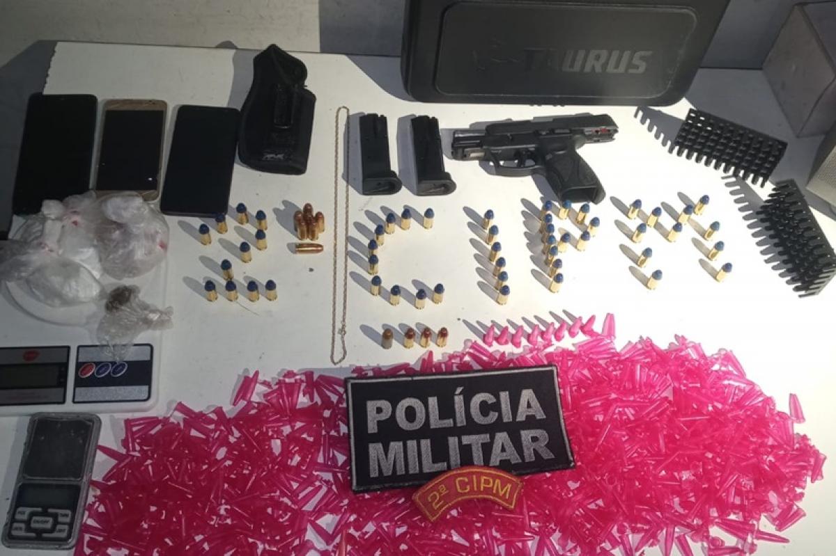 Homem é Preso Com Drogas E Arma Na Barra Dos Coqueiros Se F5 News