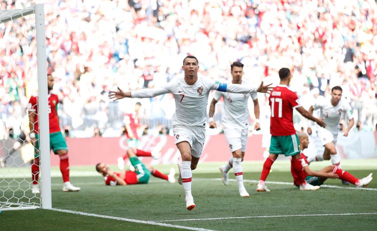 Portugal é pressionado por Marrocos, mas vence com gol de CR7
