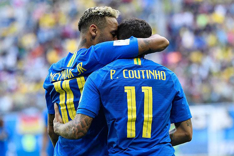 Brasil sofre, mas vence Costa Rica com gols de Coutinho e Neymar