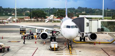 Pelo menos 14 aeroportos registram falta de combustível, diz Infraero