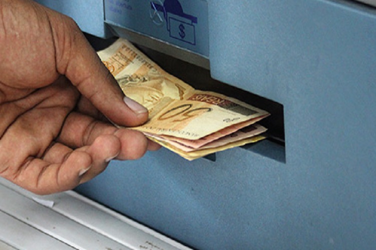 Governo de Sergipe inicia pagamento de servidores nesta quarta