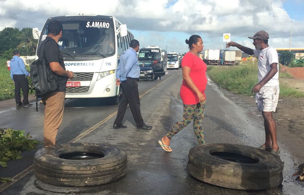Sergipe tem cinco trechos com protesto de caminhoneiros nas estradas 