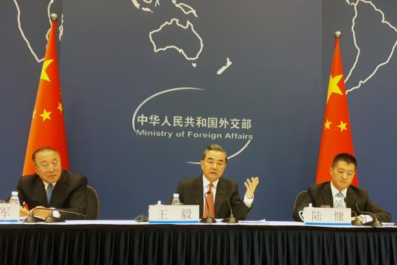 Chanceler chinês diz que haverá boas notícias para o Brasil na visita de Temer