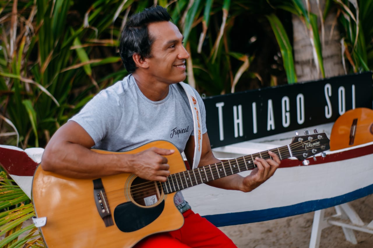 Thiago Sol lança novo CD Vai dar praia em Aracaju