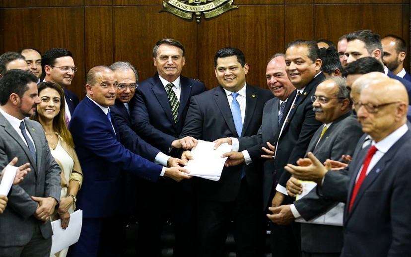 Guedes diz que reformas visam transformar Estado brasileiro