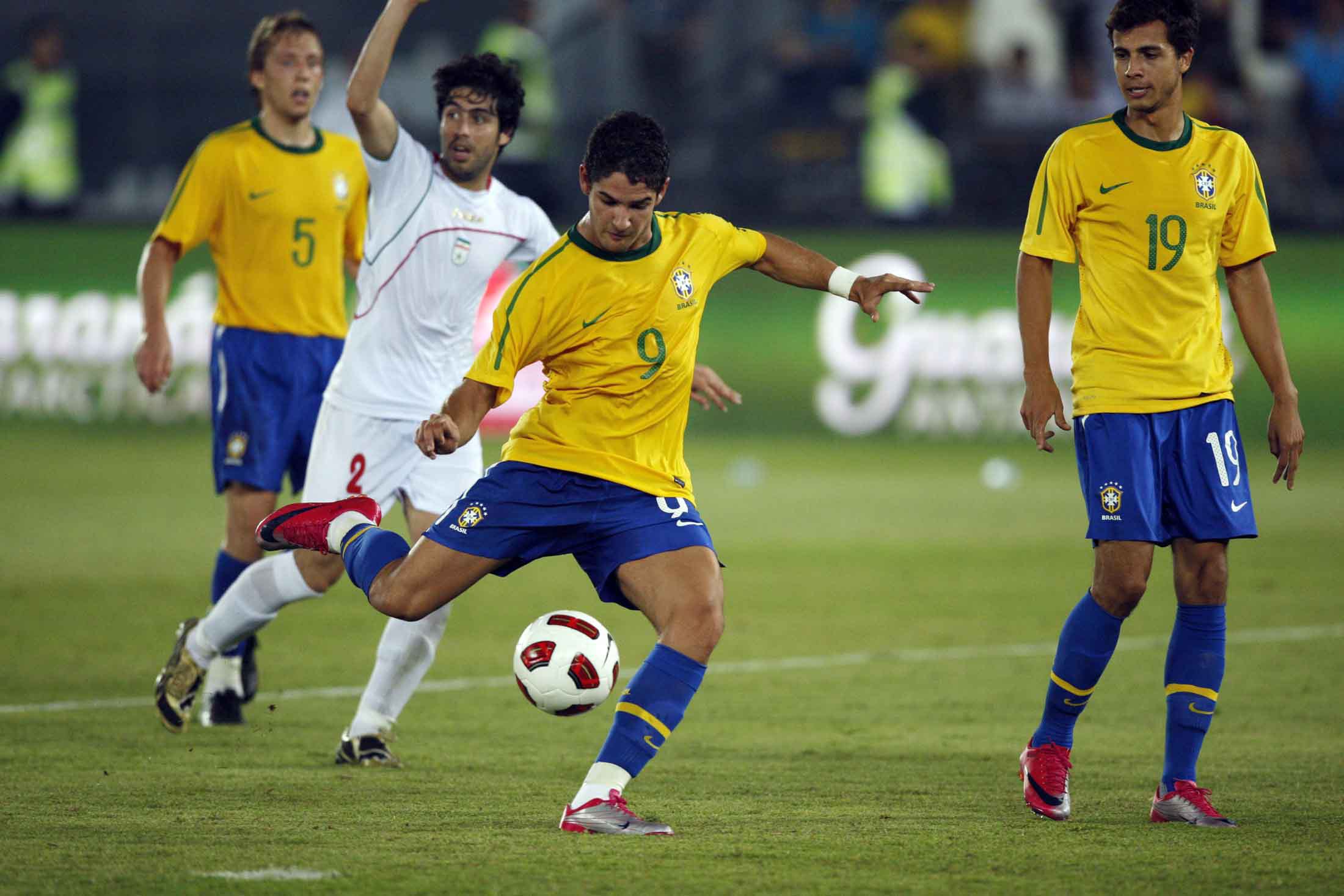 Brasil se mantém em segundo lugar no ranking da Fifa