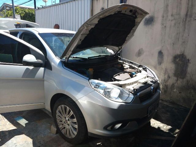 Carro roubado na Bahia é recuperado, mas condutores fogem