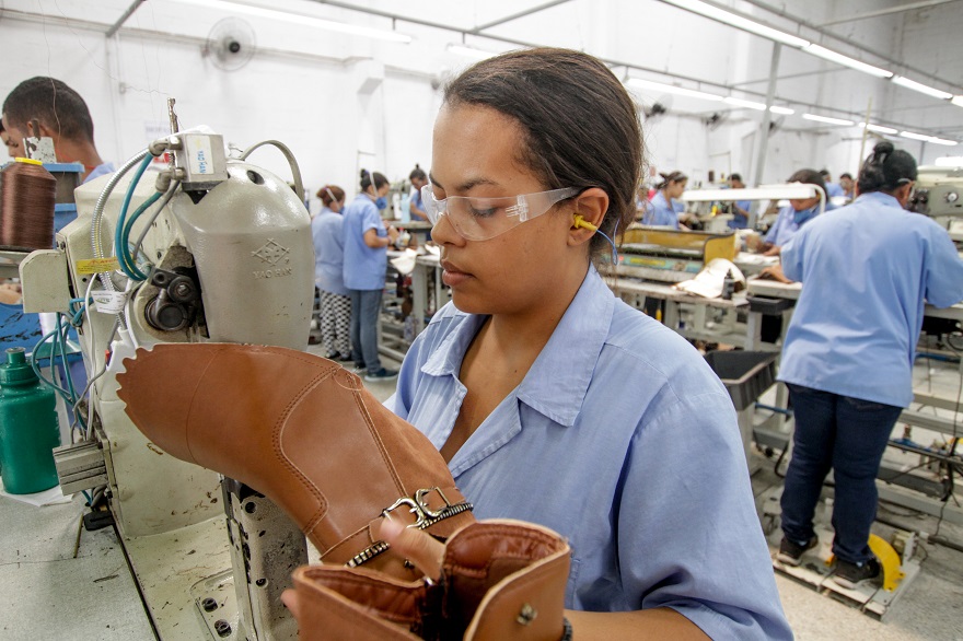 Fábrica de calçados pretende expandir produção em Sergipe