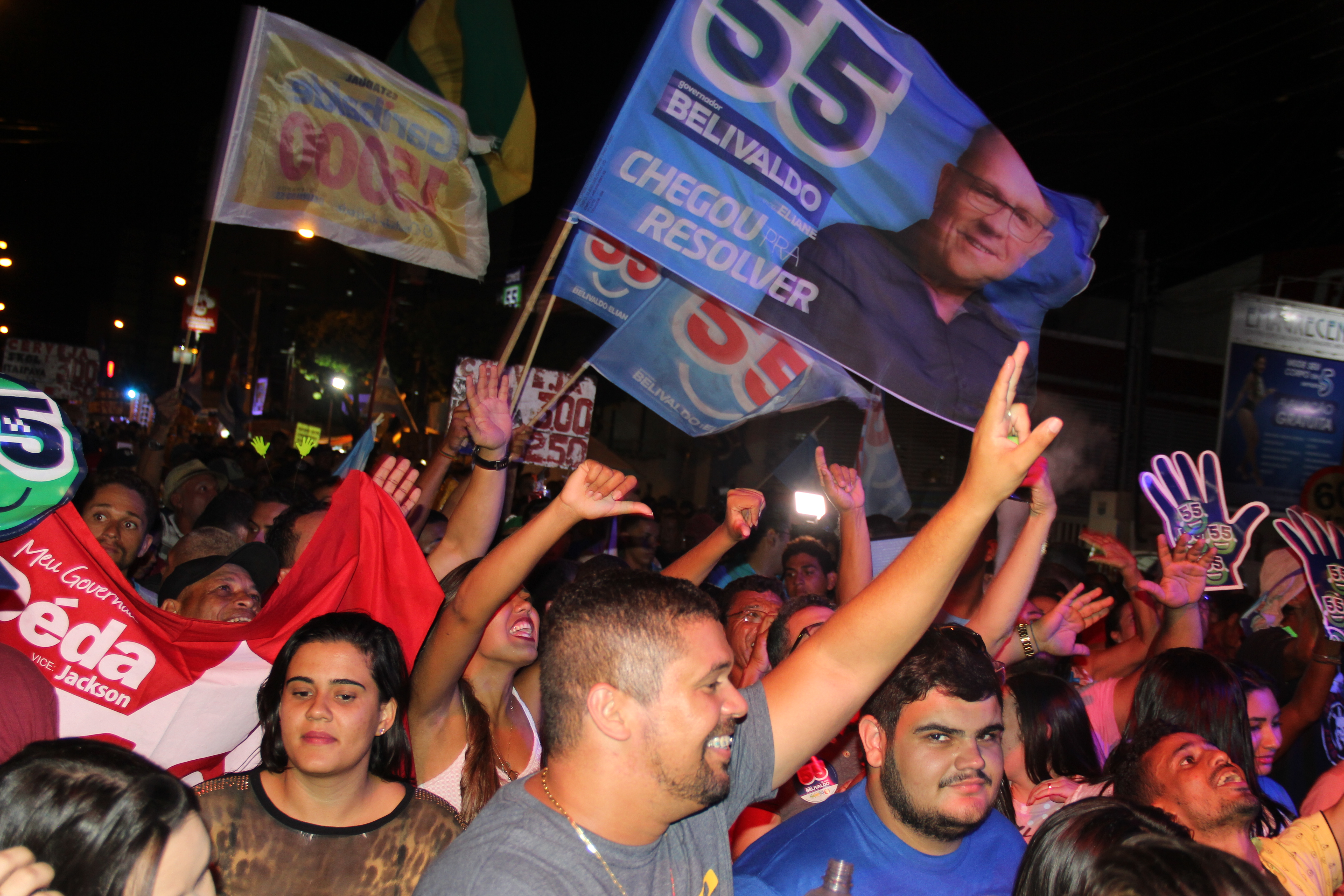 Confira imagens da festa da vitória de Belivaldo Chagas 