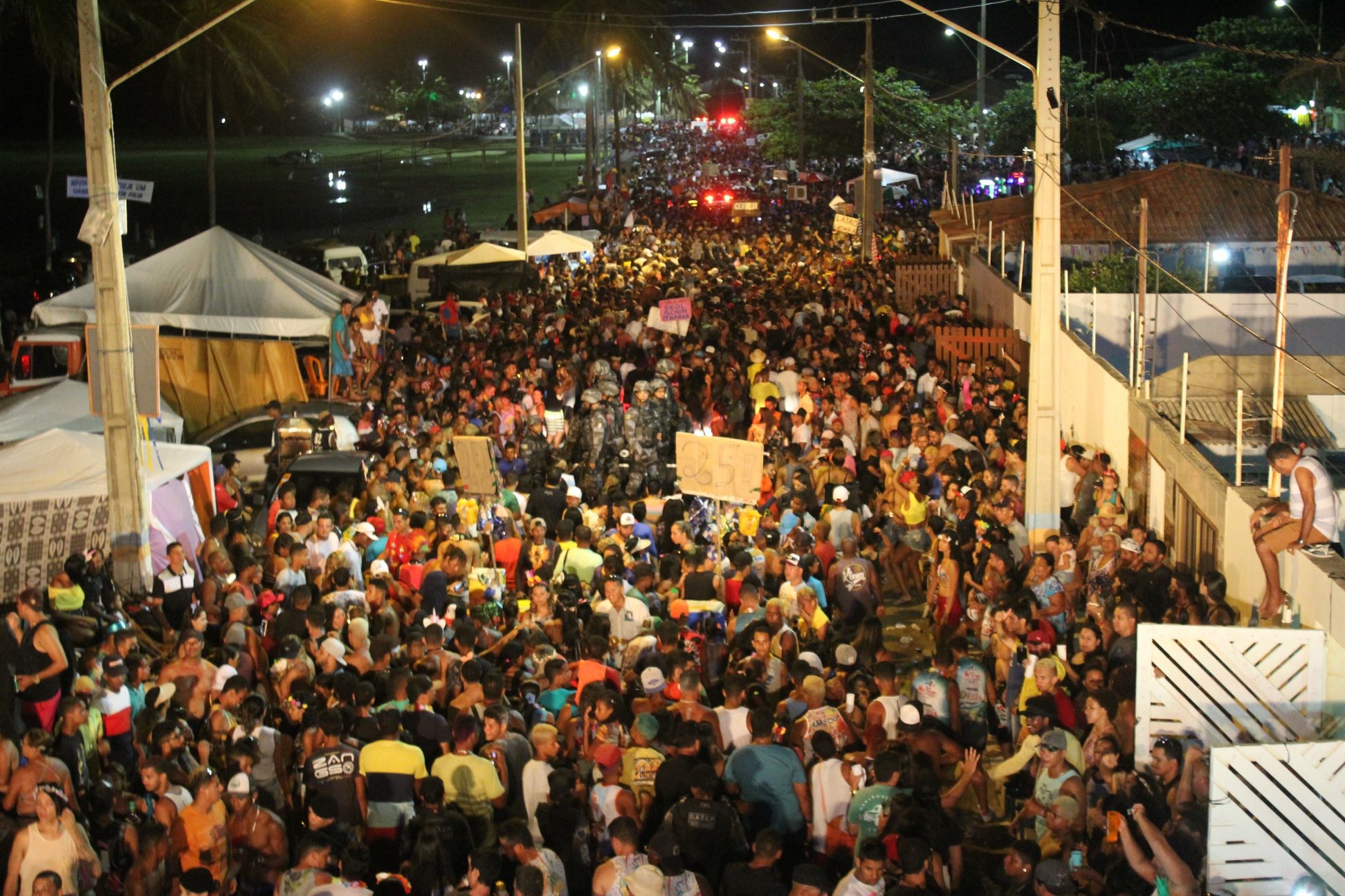 Carnaval leva multidão para o interior de Sergipe; veja fotos 