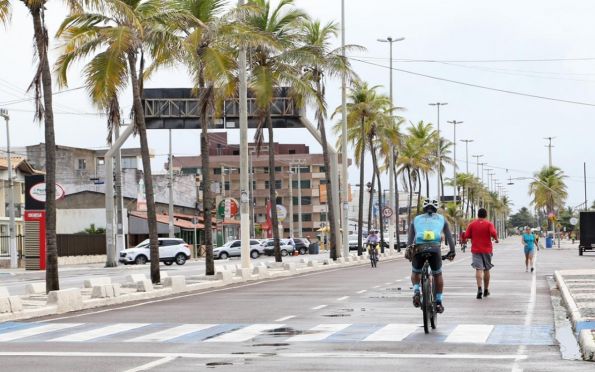 Área de ciclismo é liberada para a prática na Orla de Atalaia