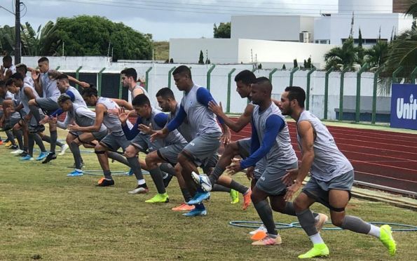 Confiança embarca para Campinas onde enfrenta a Ponte Preta na Série B