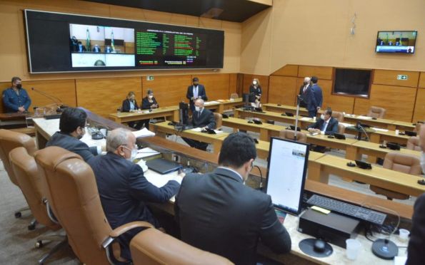 Deputados aprovam decreto de intervenção em Canindé