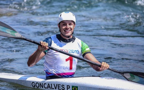 Brasileiro conquista bronze inédito na Copa do Mundo de Canoagem