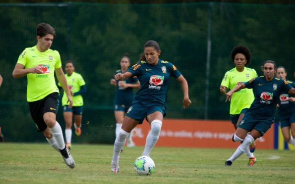 Sem amistosos, Pia valoriza períodos de treinos da seleção feminina