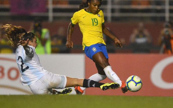 Amistosos de seleções femininas de Brasil e Argentina são adiados