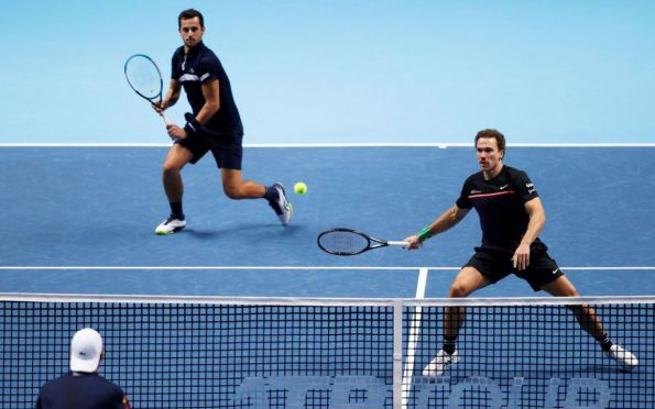 Bruno Soares estreia com vitória de virada nas duplas do ATP Finals