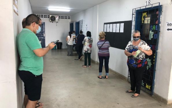 Seções têm movimento tranquilo no início da votação em Aracaju