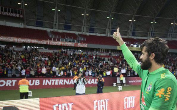 Alisson e gol de Arrascaeta pelo Flamengo concorrem ao Fifa The Best