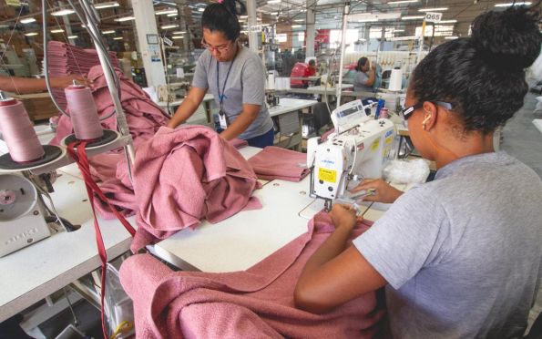 Belivaldo prorroga isenção para micro e pequenas indústrias têxteis de SE