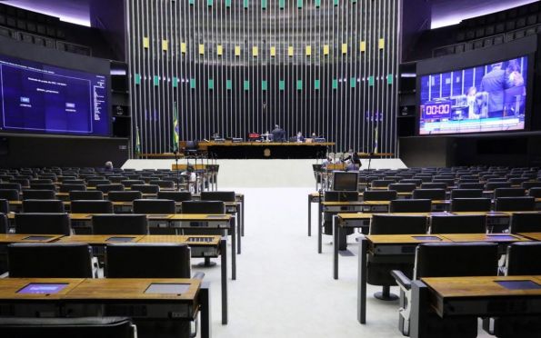 Deputados federais de SE economizam R$ 610 mil da cota parlamentar