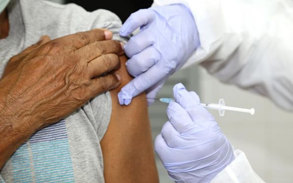 Mais de 450 idosos já se cadastraram para vacinação em Aracaju
