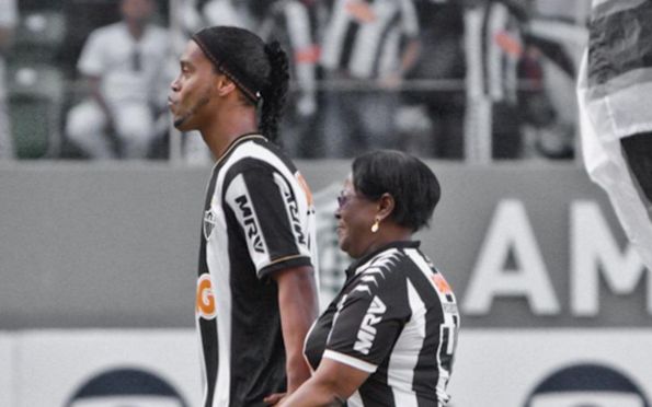 Morre mãe de Ronaldinho Gaúcho, vítima da Covid-19