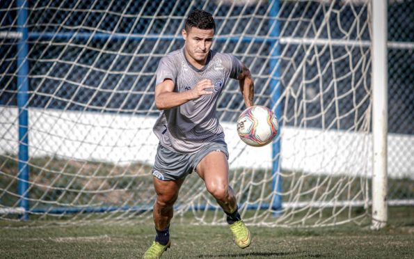 Paraguaio Rodi Ferreira se desliga do Confiança