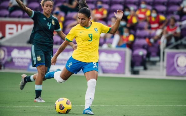 She Believes: Brasil desencanta no segundo tempo e derrota Argentina