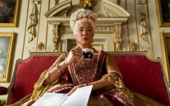 Netflix fará spin-off de Bridgerton com história da Rainha Charlotte