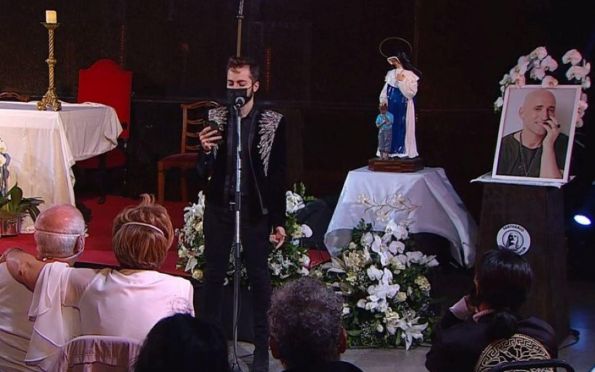 Viúvo de Paulo Gustavo discursa em missa: 'Tínhamos tantos planos'