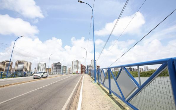 Ponte da Coroa do Meio não apresenta riscos aos pedestres e ciclistas, diz Defesa Civil